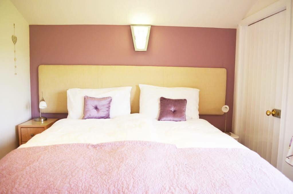 Dove Meadow Bed & Breakfast Denstone Εξωτερικό φωτογραφία