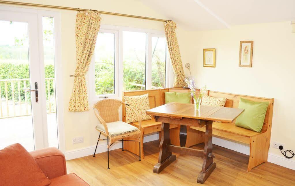 Dove Meadow Bed & Breakfast Denstone Εξωτερικό φωτογραφία